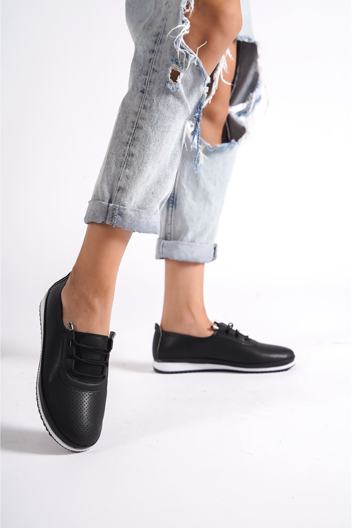CLZ741 - Siyah Cilt Babet Ayakkabı