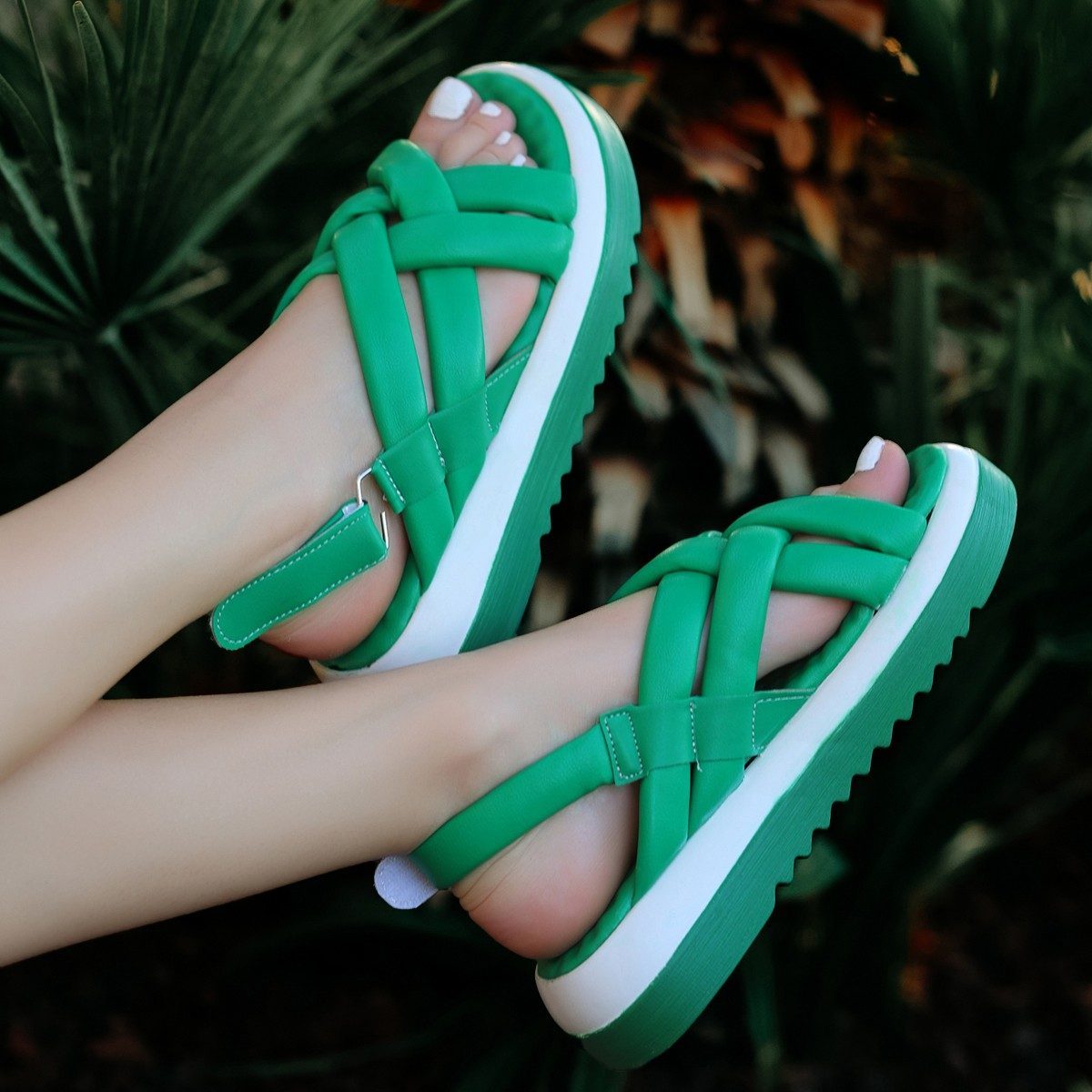 CLZ943 Yeşil Cilt Sandalet