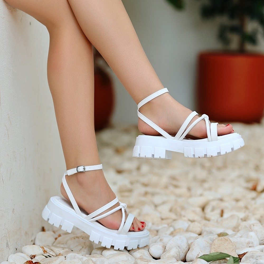 CLZ943 Beyaz Cilt Sandalet