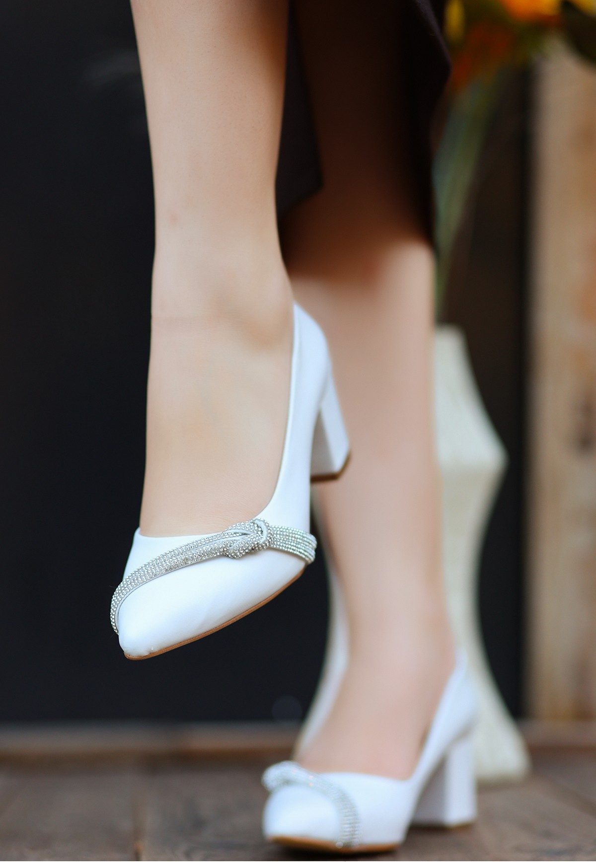 CLZ943 Beyaz Cilt Topuklu Ayakkabı
