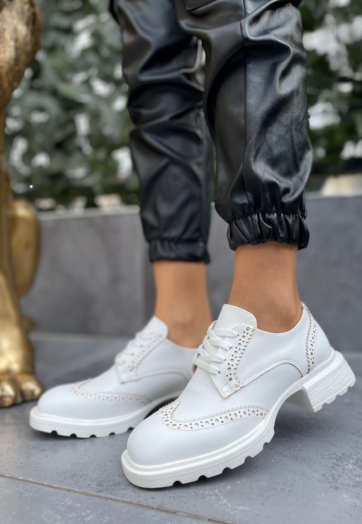CLZ943 Beyaz Cilt Bağcıklı Oxford Ayakkabı