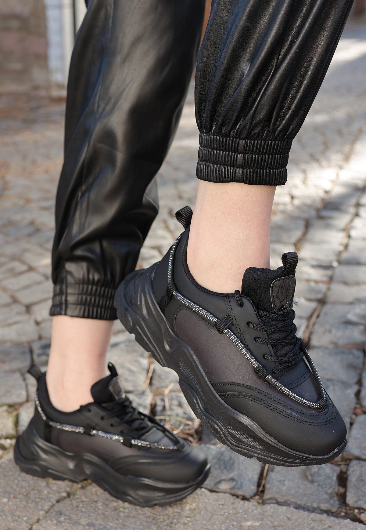 CLZ943 Siyah Cilt Bağcıklı Spor Ayakkabı