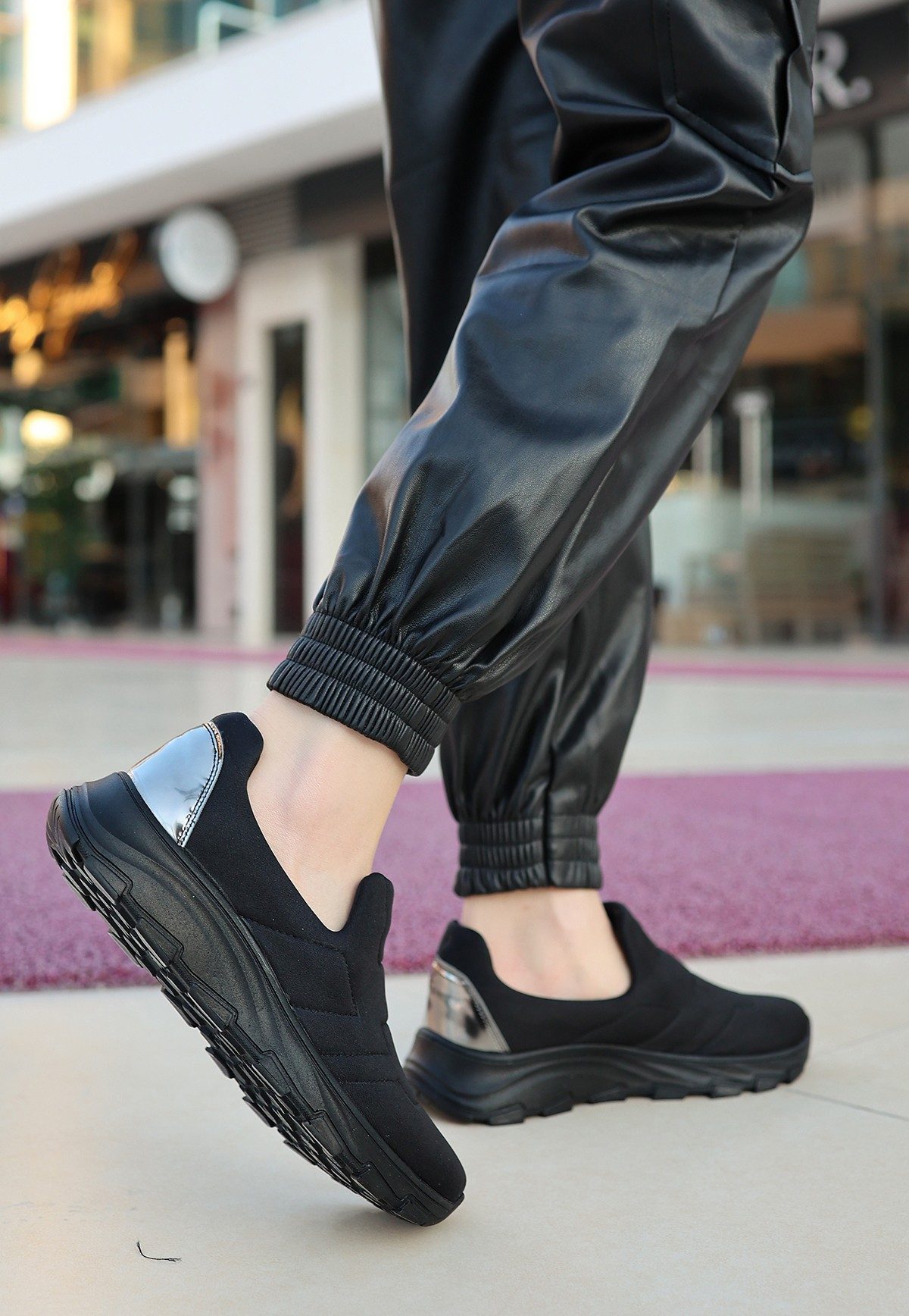 CLZ943 Siyah Streç Siyah Tabanlı Spor Ayakkabı
