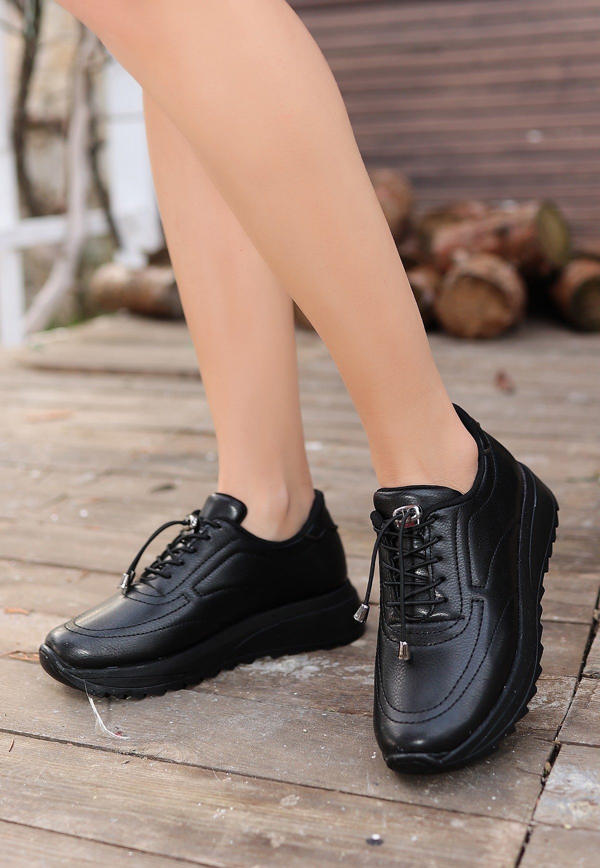 CLZ943 Siyah Cilt  Bağcıklı Spor Ayakkabı