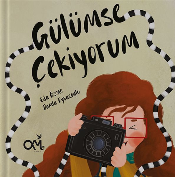 Gülümse Çekiyorum Gülümse Çekiyorum