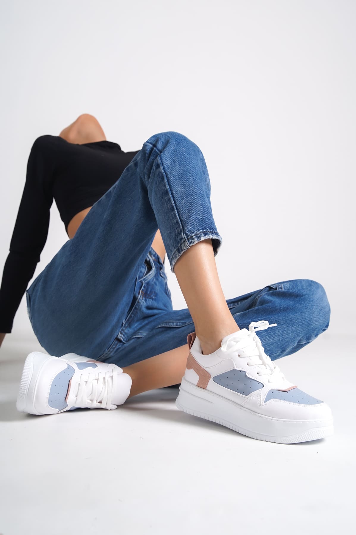 CLZ948  Bağcıklı Ortopedik Taban Kadın Sneaker Ayakkabı BT Beyaz/Mavi/Fuşya