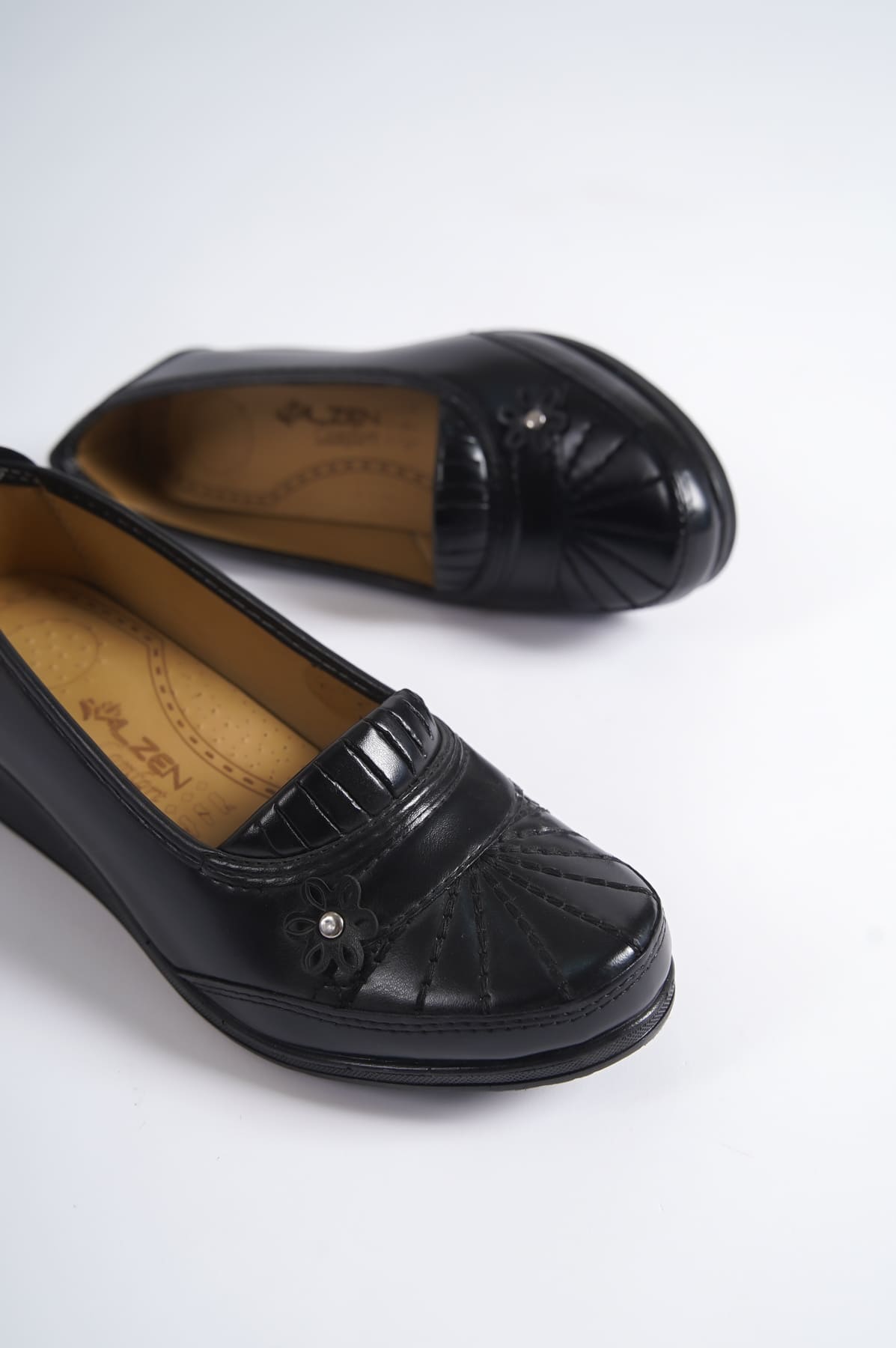 CLZ948  Ortopedik Rahat Taban Kurdele Detaylı Klasik Babet Anne Ayakkabısı ST Siyah