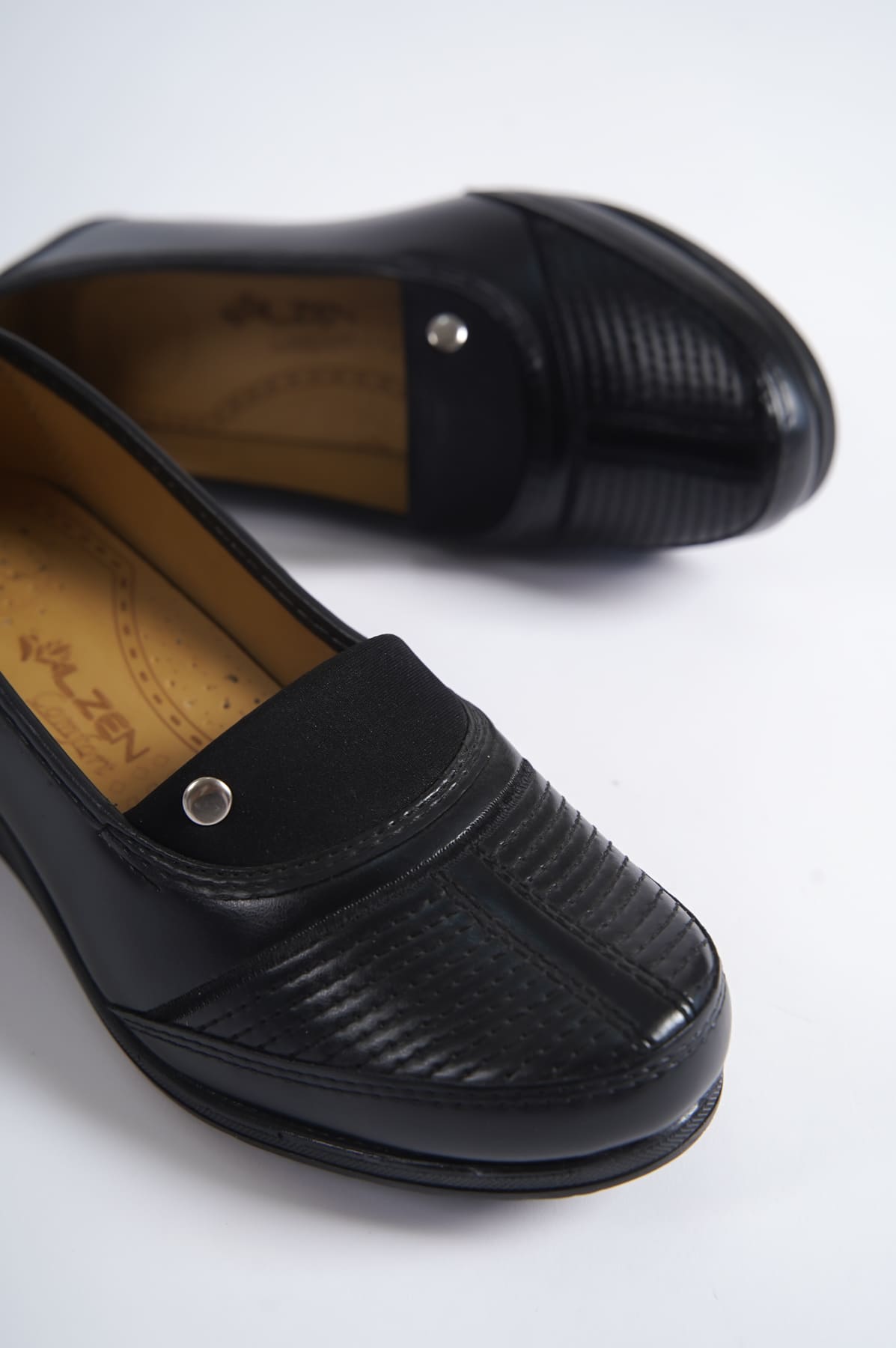 CLZ948  Ortopedik Rahat Taban Lastik Detaylı Klasik Babet Anne Ayakkabısı ST Siyah