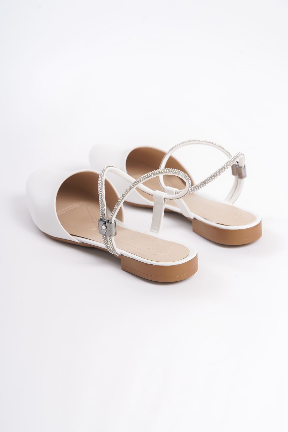 CLZ948 NA Lastikli Ortopedik Rahat Taban Bilekten Taş Detaylı Kadın Babet Ayakkabı KT Beyaz
