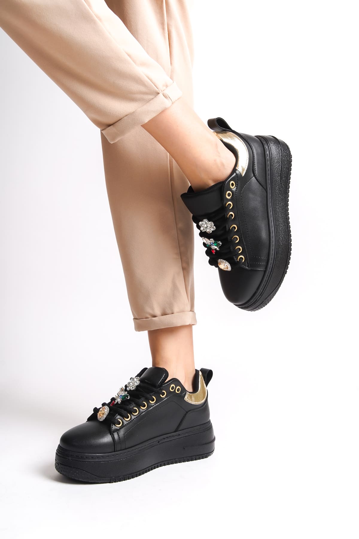 CLZ948  Bağcıklı Ortopedik Taban Renkli Taş Dekorlu Kadın Sneaker Ayakkabı ST Siyah/Altın