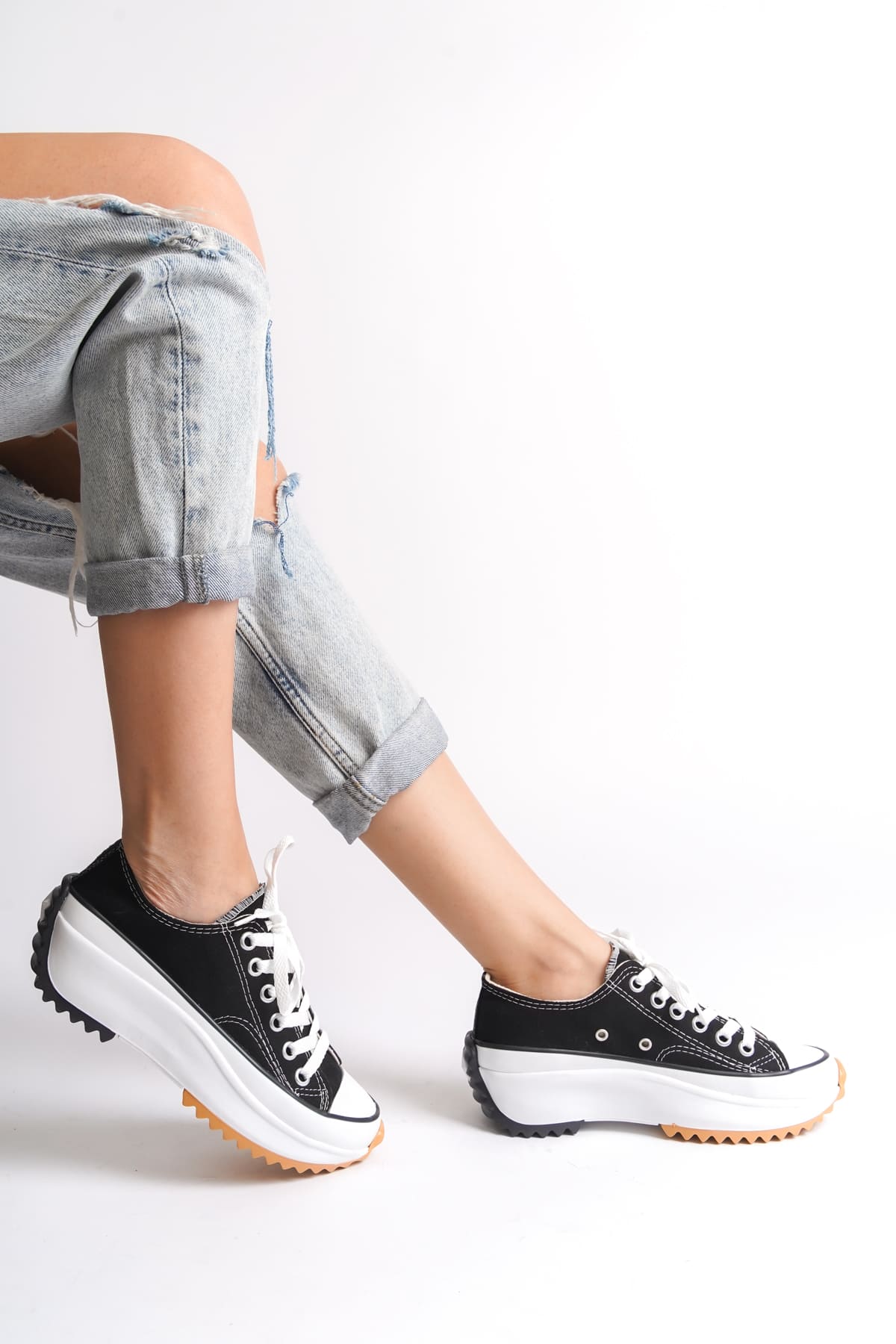CLZ948  Bağcıklı Ortopedik Taban Kadın Sneaker Ayakkabı BT Siyah