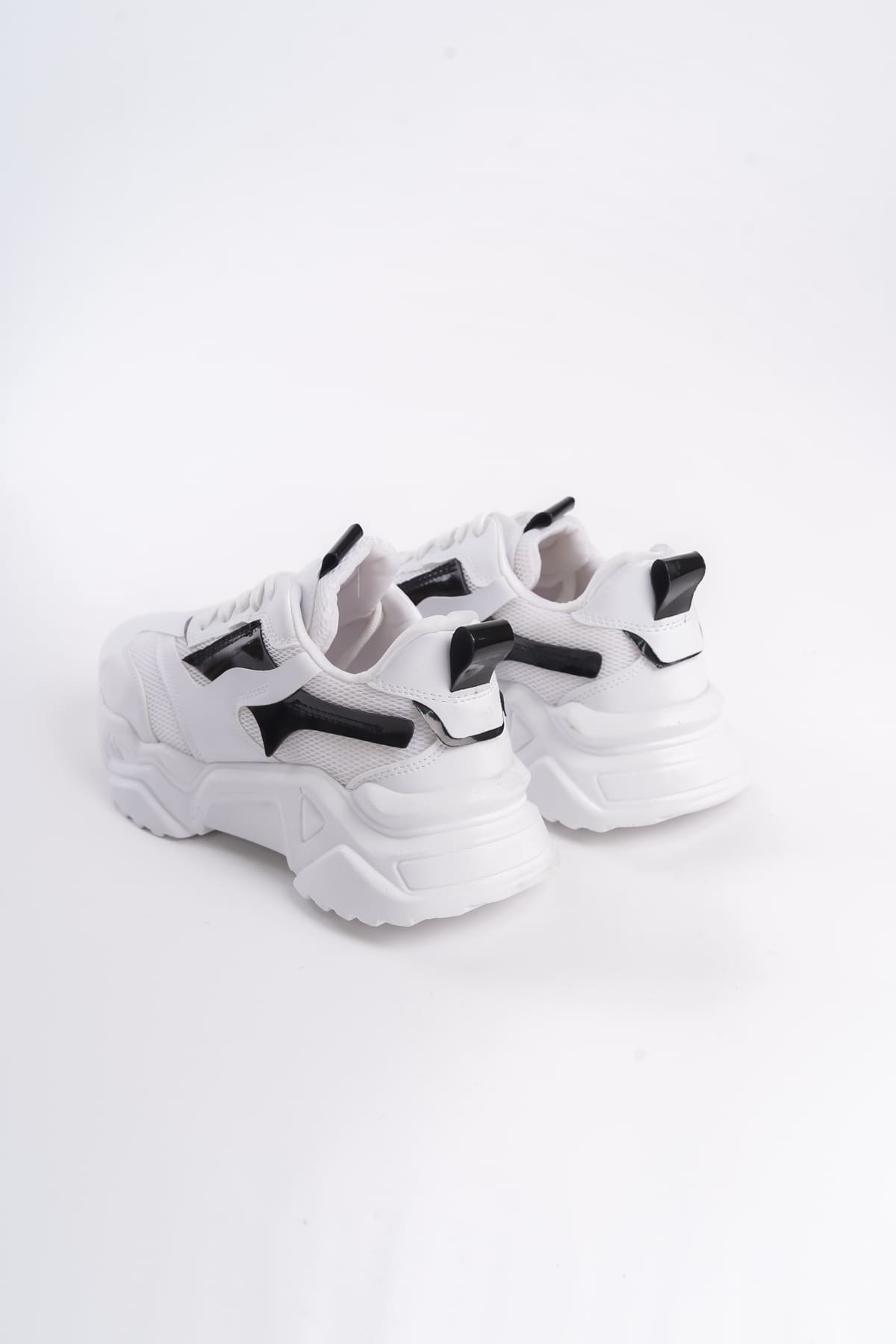 CLZ948  Bağcıklı Ortopedik Taban Triko Detaylı Kadın Spor Ayakkabı BT Beyaz/Siyah