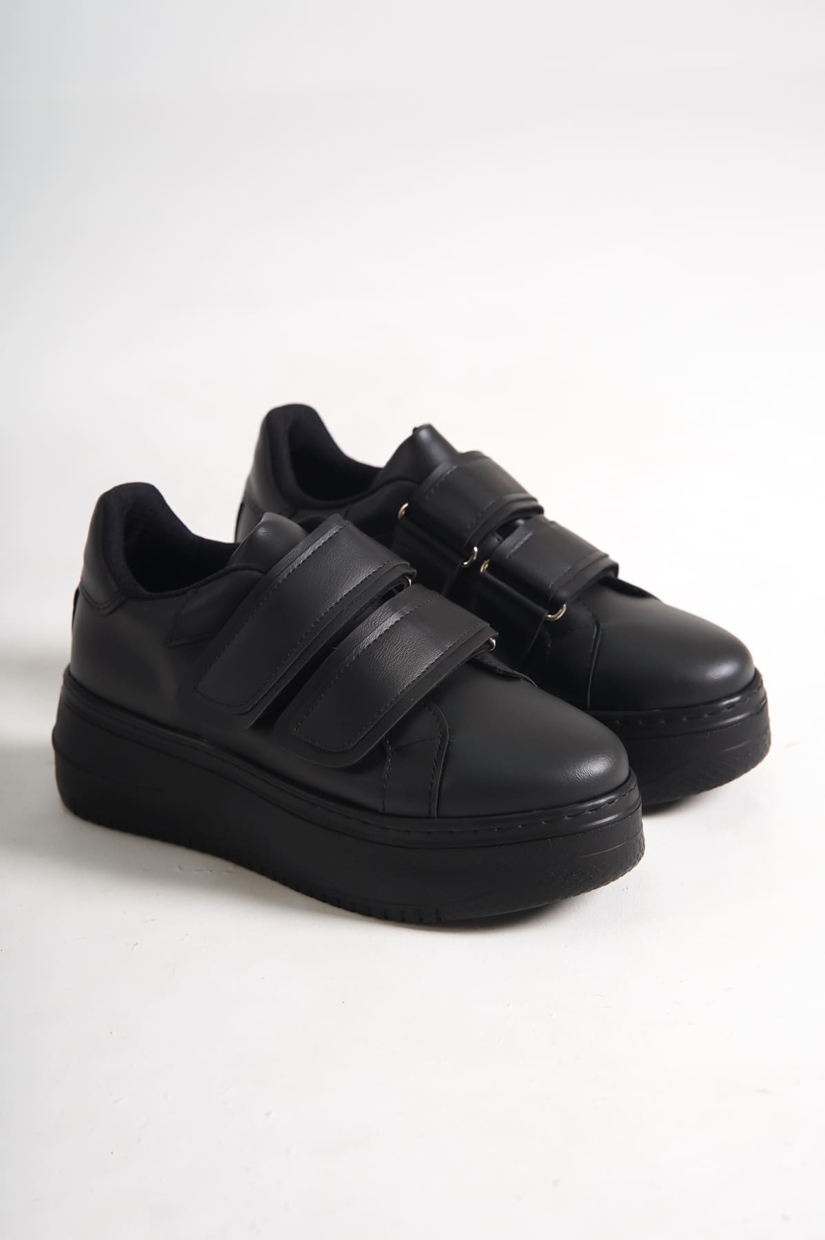 CLZ948  Bağcıksız Cırt Cırtlı Ortopedik Taban Kadın Sneaker Ayakkabı ST Siyah