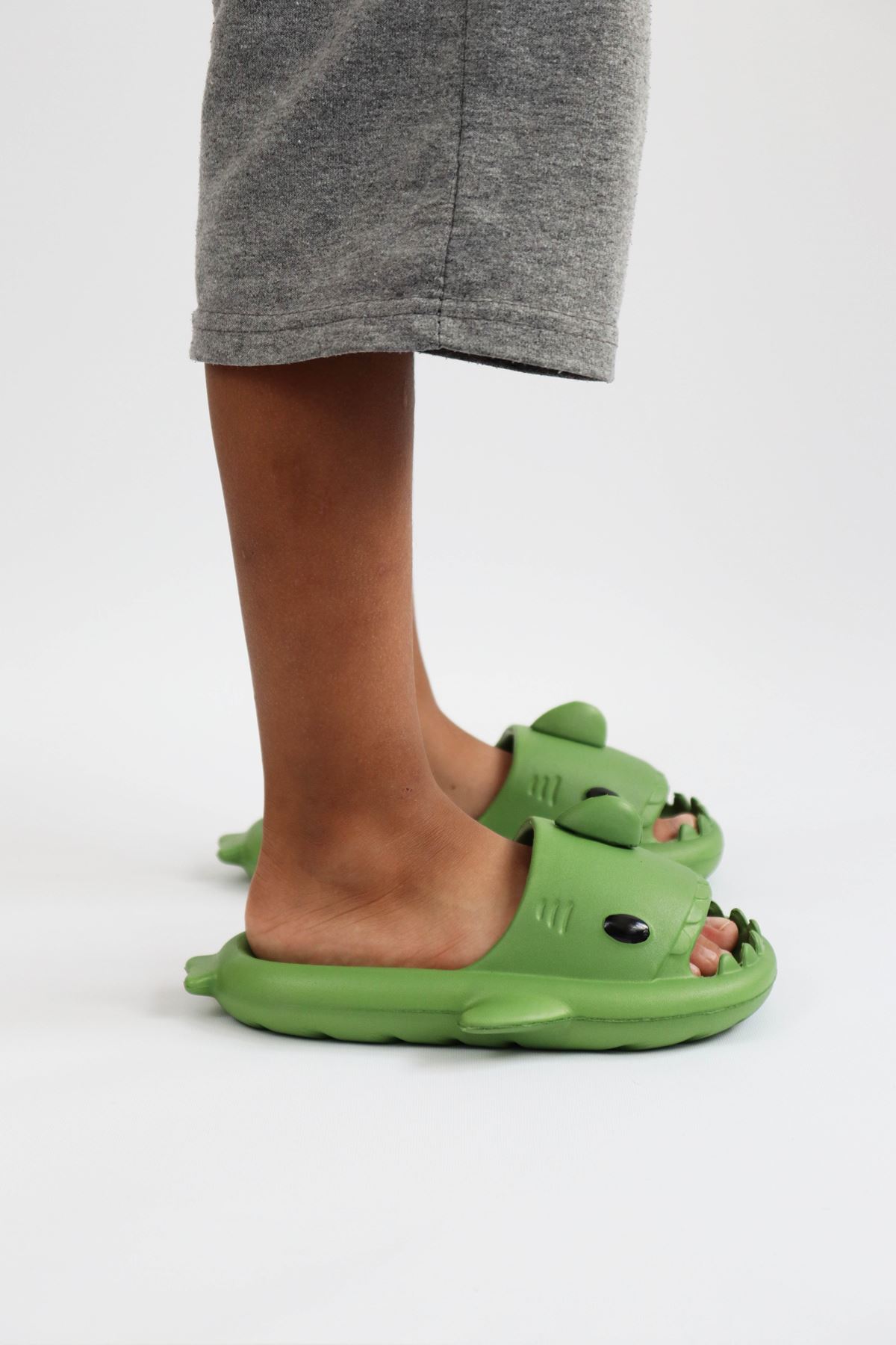 Köpekbalığı Haki Unisex Tam Ortopedik Terlik Shark Slides Köpekbalığı Haki Unisex Tam Ortopedik Terlik Shark Slides
