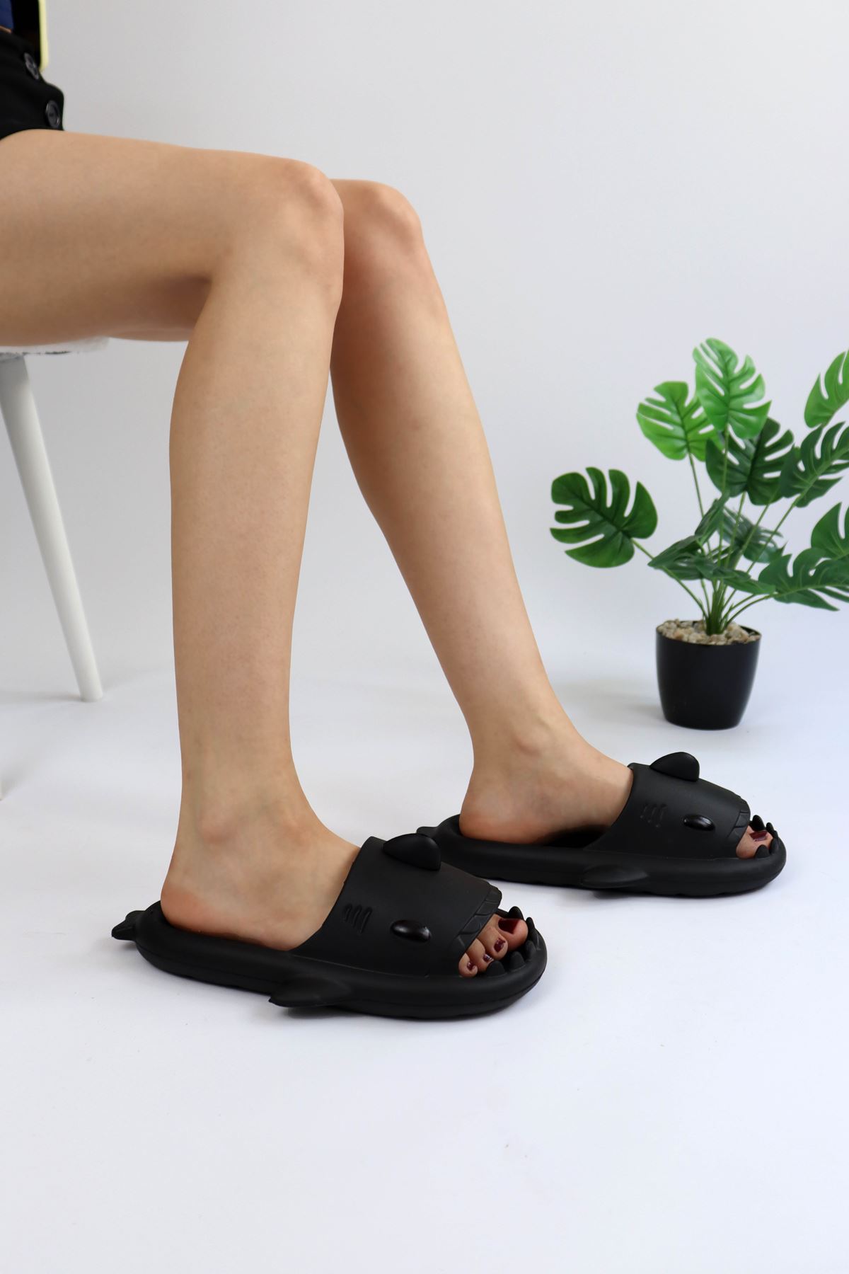 Köpekbalığı Siyah Unisex Tam Ortopedik Terlik Shark Slides Köpekbalığı Siyah Unisex Tam Ortopedik Terlik Shark Slides