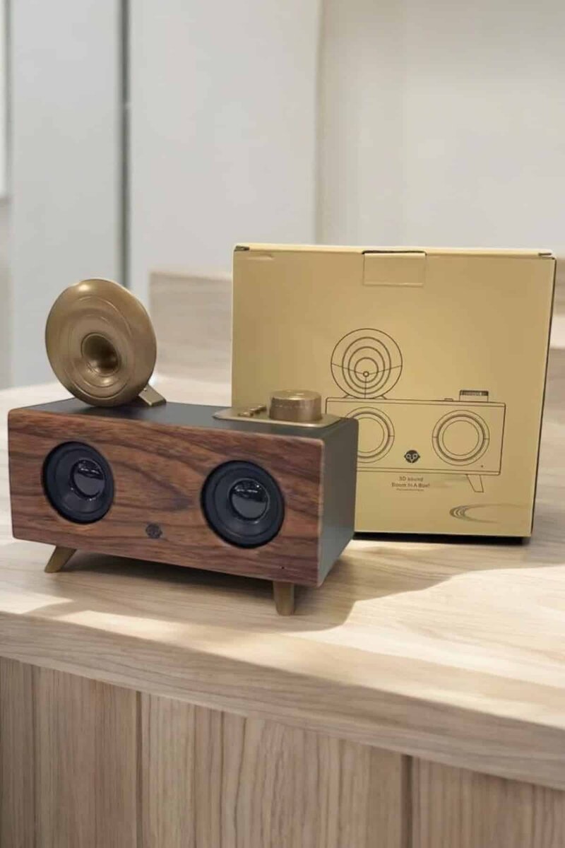 Nostaljik Görünümlü Bluetooth Bağlantılı Speaker Nostaljik Görünümlü Bluetooth Bağlantılı Speaker