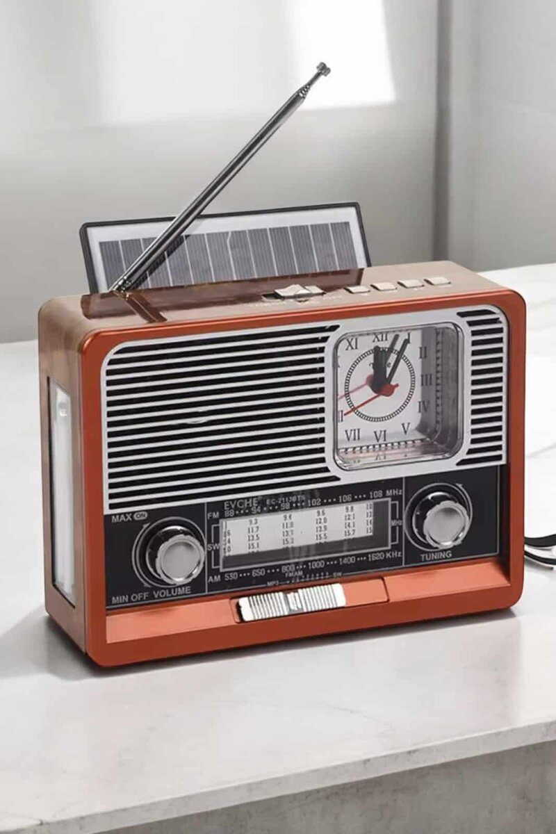 Nostaljik Görünümlü USB Girişli Bluetooth Bağlantılı Radyo Nostaljik Görünümlü USB Girişli Bluetooth Bağlantılı Radyo