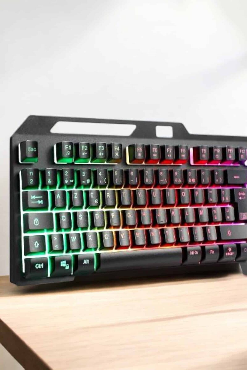 Led Işıklı Oyuncu Klavye Usb Girişli RGB Işıklı Q Klavye Mouse Hediyeli Led Işıklı Oyuncu Klavye Usb Girişli RGB Işıklı Q Klavye Mouse Hediyeli
