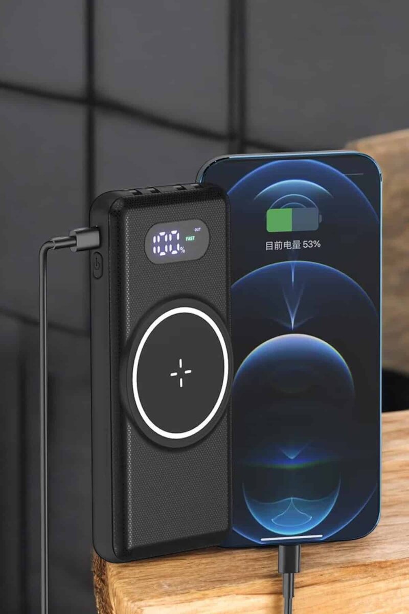 Hızlı Şarj Dijital Göstergeli Powerbankli Çoklu Şarj Özelliği Hızlı Şarj Dijital Göstergeli Powerbankli Çoklu Şarj Özelliği