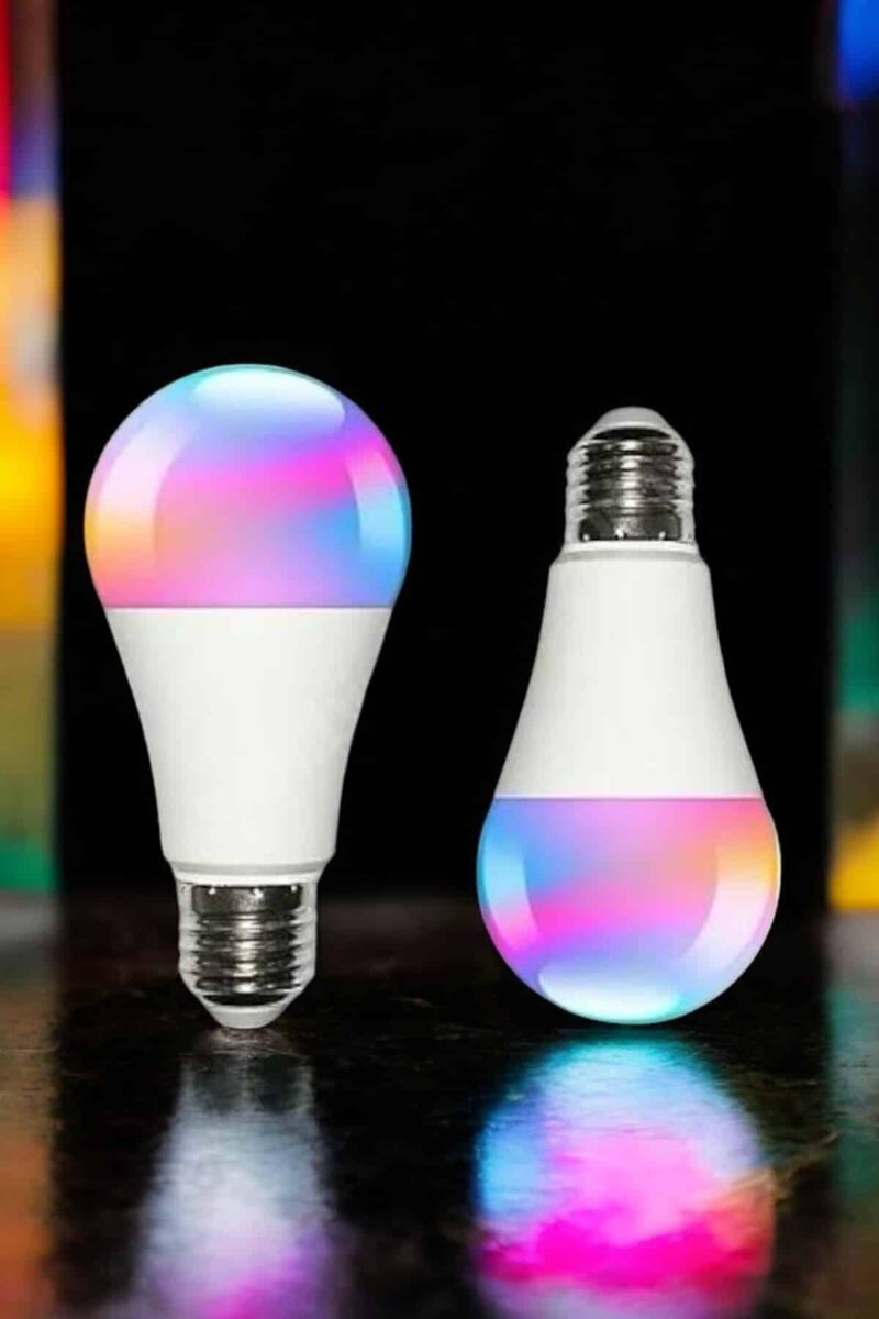 Renk Değiştirebilen RGB Işıklı Led Ampul A+Enerji 15 Watt Led Işık Renk Değiştirebilen RGB Işıklı Led Ampul A+Enerji 15 Watt Led Işık