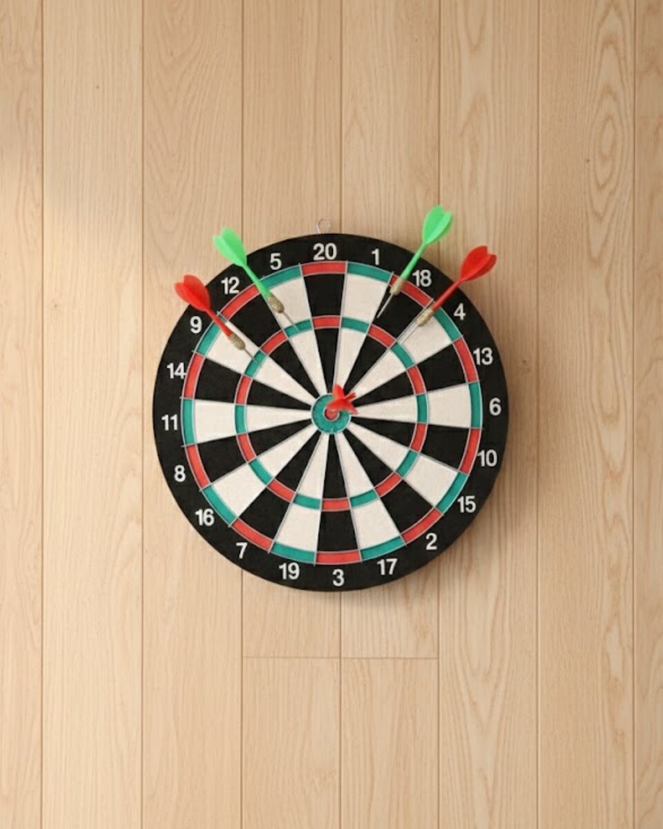 17 İnç Dart Tahtası Şık Tasarım Dayanıklı Yapı ve Dart Oku Hediyeli 17 İnç Dart Tahtası Şık Tasarım Dayanıklı Yapı ve Dart Oku Hediyeli