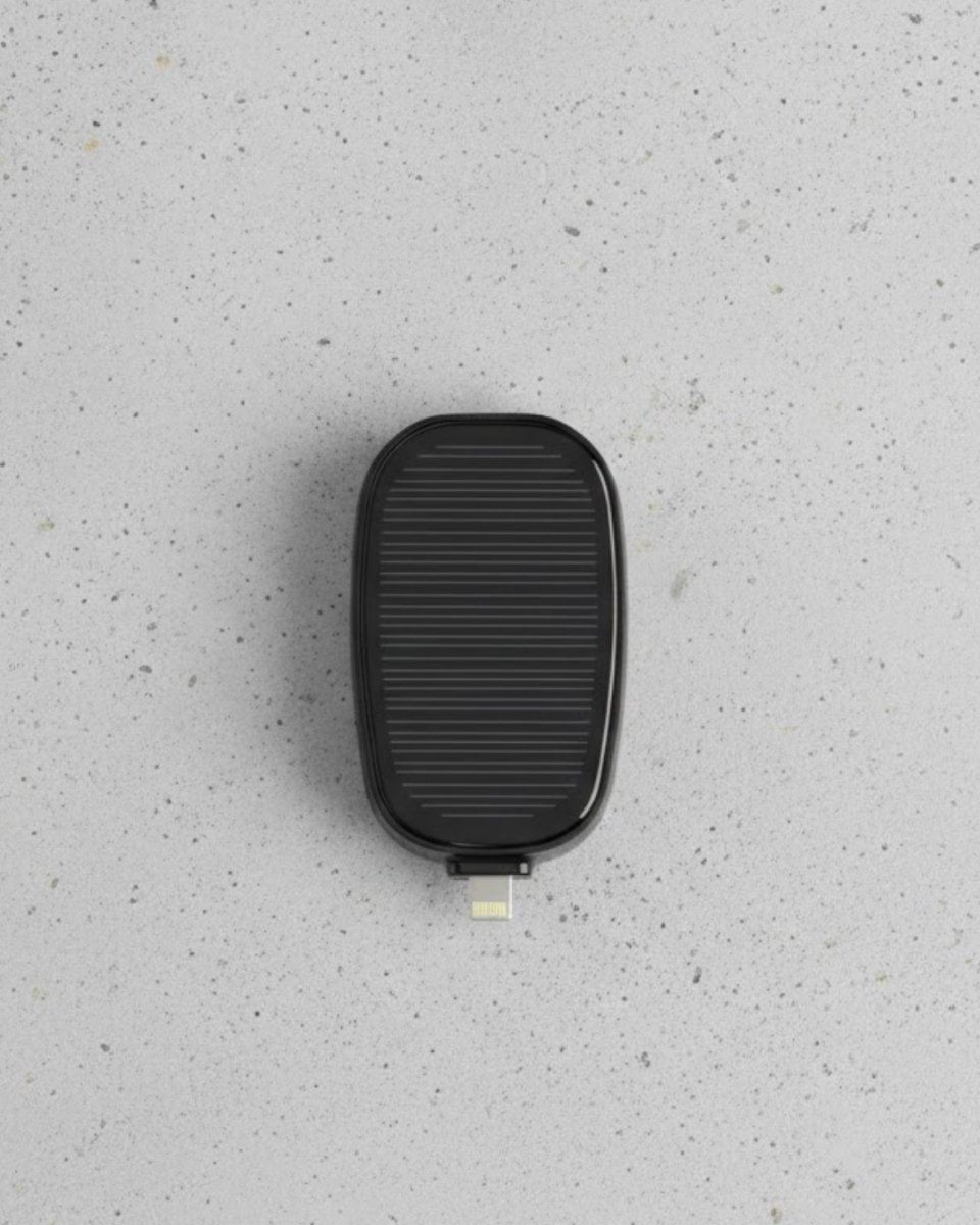 Solar Şarjlı Powerbank Acil Durum İçin Hafif ve Kompakt Solar Şarjlı Powerbank Acil Durum İçin Hafif ve Kompakt
