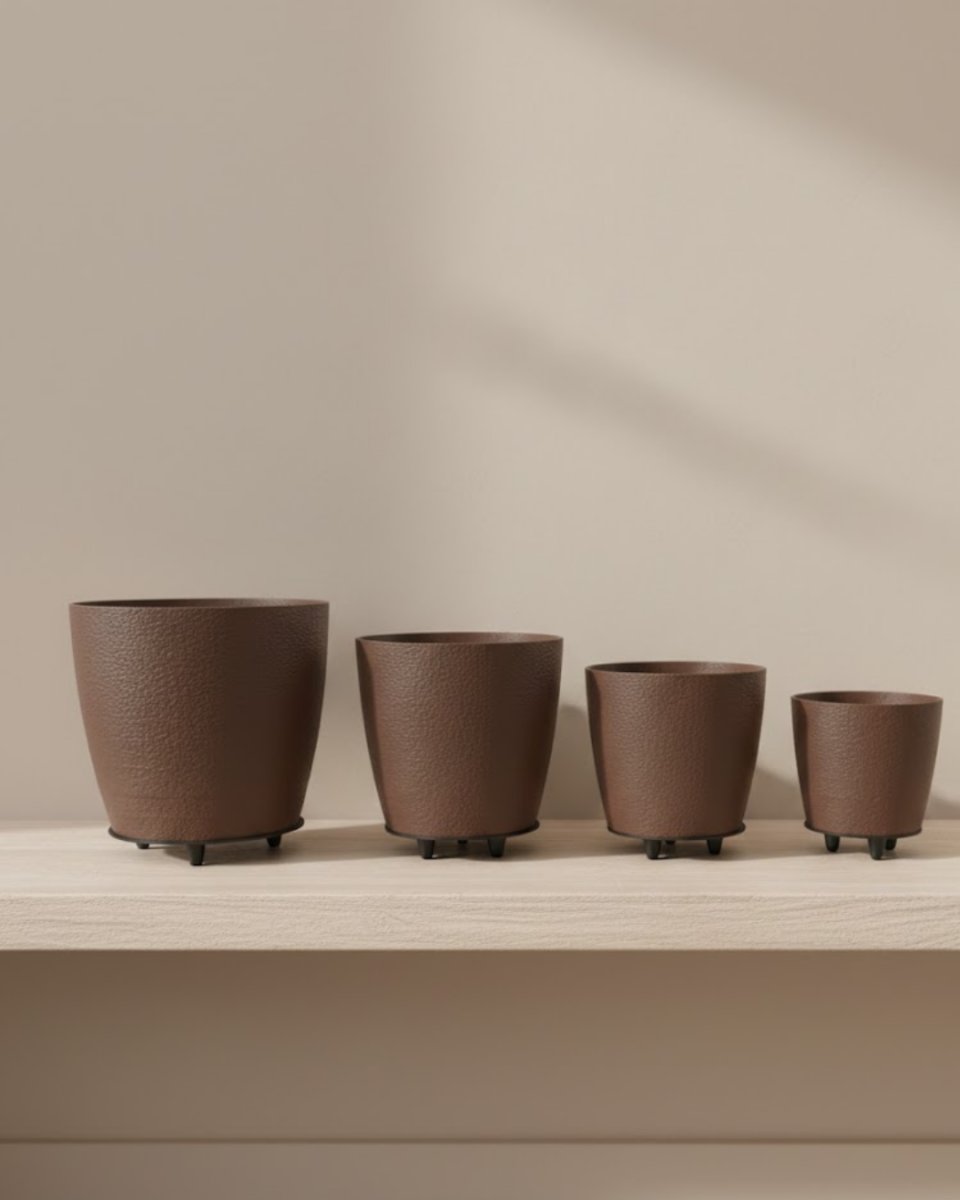 4’lü 3D Kahverengi Dekoratif Vazo Seti Modern Ayaklı Şık Saksı Takımı 4’lü 3D Kahverengi Dekoratif Vazo Seti Modern Ayaklı Şık Saksı Takımı