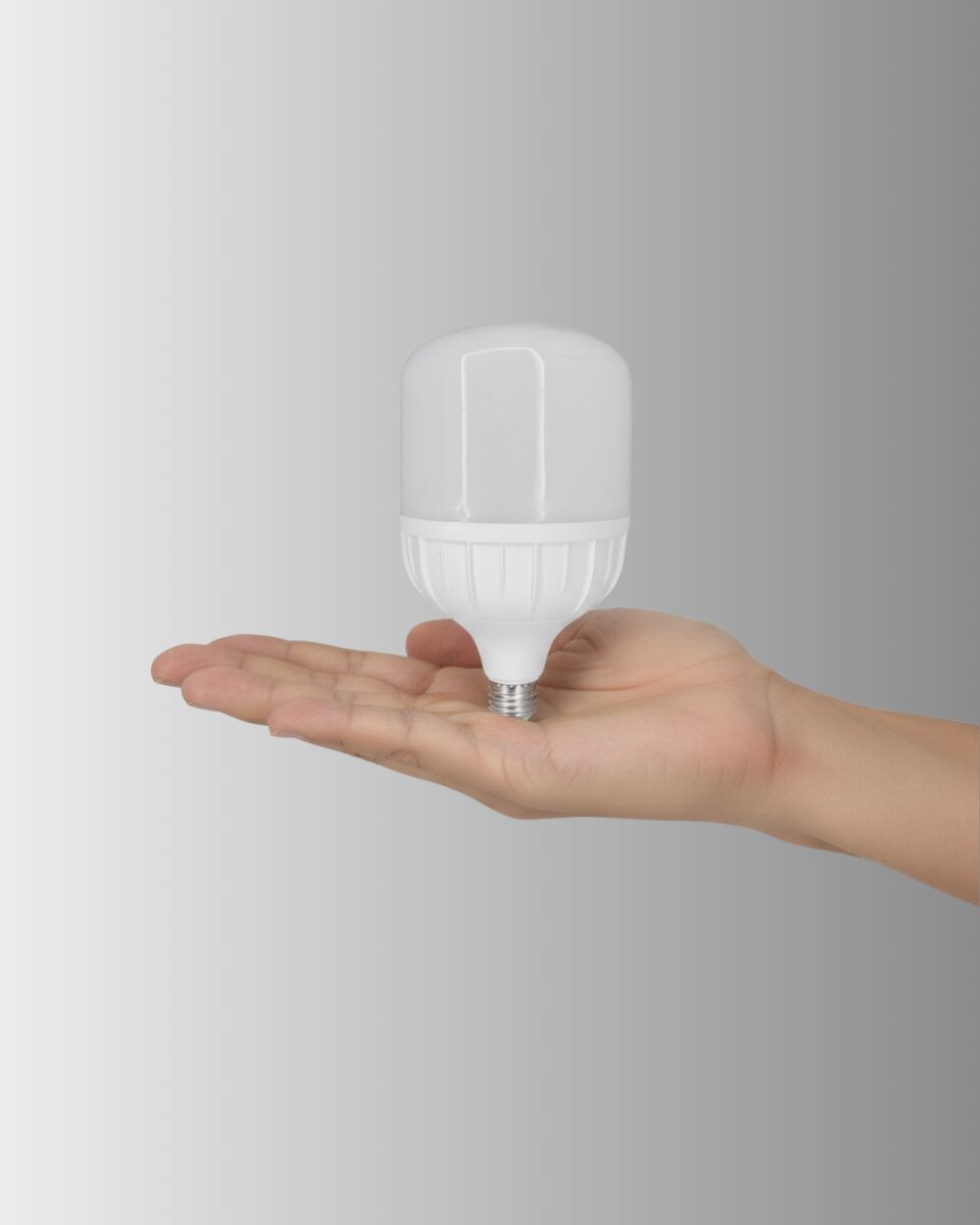 Uzun Ömürlü Şarjlı LED Ampul 30 Watt Güçlü Aydınlatma Uzun Ömürlü Şarjlı LED Ampul 30 Watt Güçlü Aydınlatma