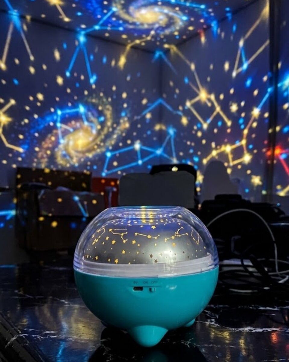 Çok Renkli LED Yıldız Projektör Gece Lambası Bluetooth Müzik Çalar ve Kumandalı Kontrol Çok Renkli LED Yıldız Projektör Gece Lambası Bluetooth Müzik Çalar ve Kumandalı Kontrol