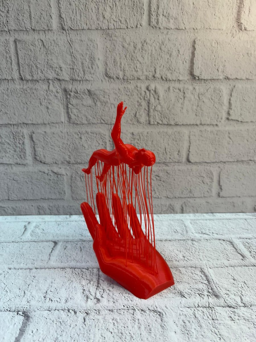 3D El Üzerinde İnsan Figürü Kırmızı Sanatsal Masa Üstü Dekor 12x18 cm 3D El Üzerinde İnsan Figürü Kırmızı Sanatsal Masa Üstü Dekor 12x18 cm