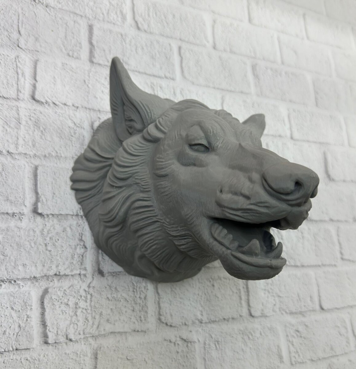 Gri Kurt Duvar Biblosu Güçlü Detaylı Dekoratif Tasarım 25x19 cm Gri Kurt Duvar Biblosu Güçlü Detaylı Dekoratif Tasarım 25x19 cm