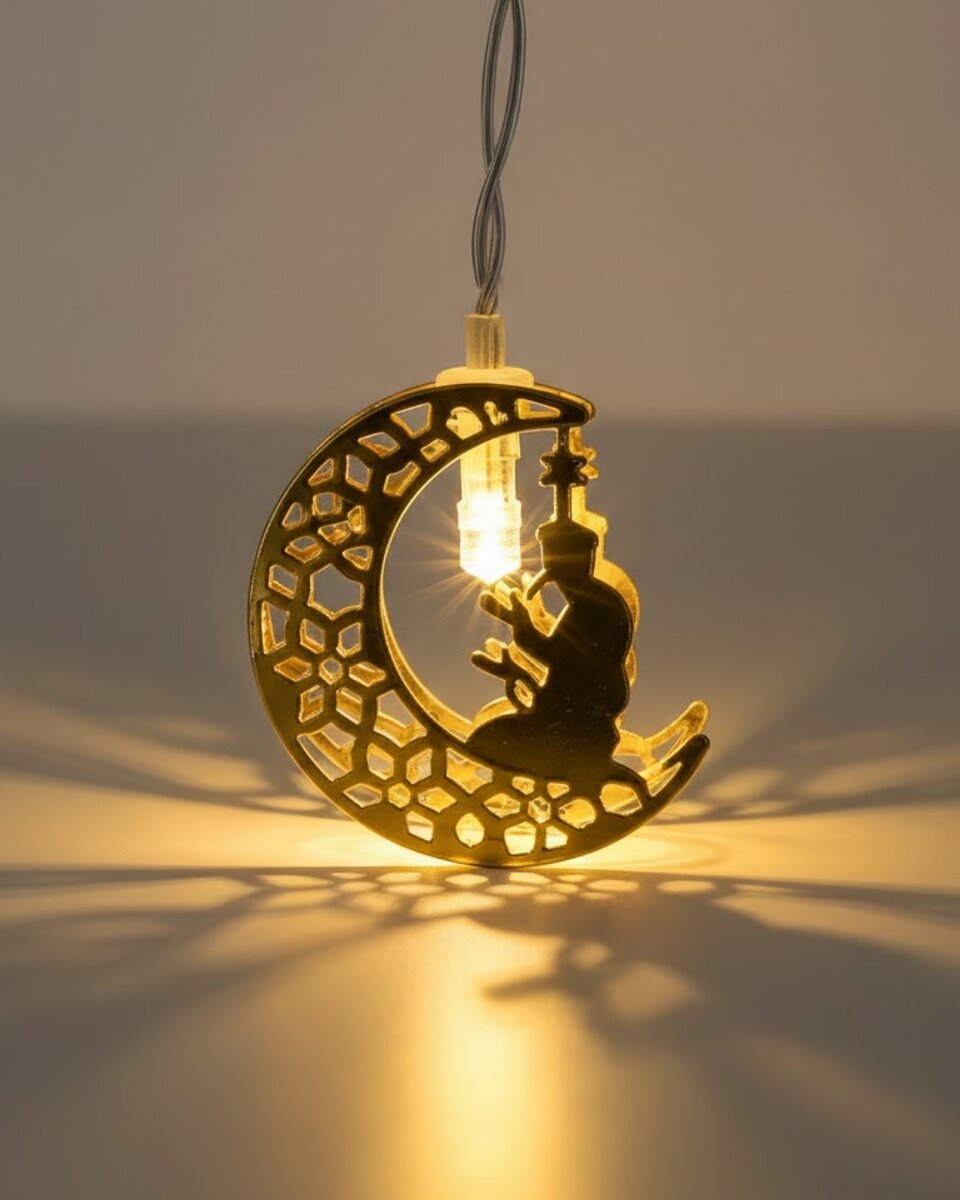 Dekoratif Ramazan Ay Işığı Secde Eden Adam Figürlü Dekoratif Ramazan Ay Işığı Secde Eden Adam Figürlü
