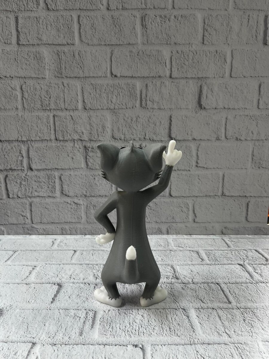 Tom Biblo 22 cm Hediyelik Dekoratif Obje Ev Ofis Süs Eşyası