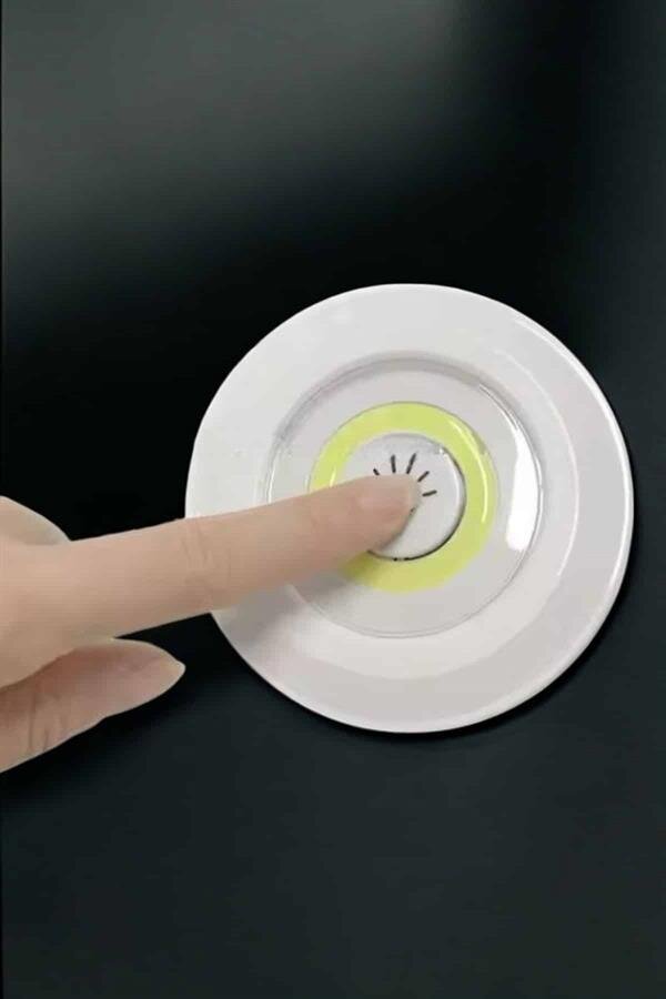 Spot Lamba Led Işık 3'lü Uzaktan Kumandalı Pilli Yapışkanlı Kablosuz Spot Lamba Led Işık 3'lü Uzaktan Kumandalı Pilli Yapışkanlı Kablosuz