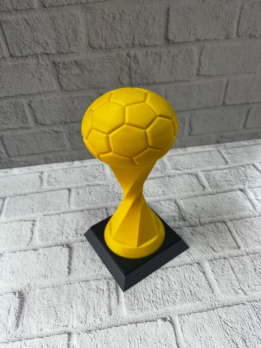 Futbol Toplu Sarı Kupa 21cm Masaüstü Dekor Ödül Figürü Futbol Toplu Sarı Kupa 21cm Masaüstü Dekor Ödül Figürü