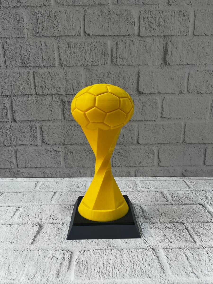 Futbol Toplu Sarı Kupa 21cm Masaüstü Dekor Ödül Figürü Futbol Toplu Sarı Kupa 21cm Masaüstü Dekor Ödül Figürü