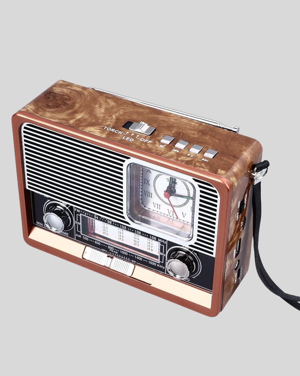 Dekoratif Vintage Radyo – Klasik Görünüm, Modern Fonksiyon ve Uzun Ömürlü Kullanım Dekoratif Vintage Radyo – Klasik Görünüm, Modern Fonksiyon ve Uzun Ömürlü Kullanım