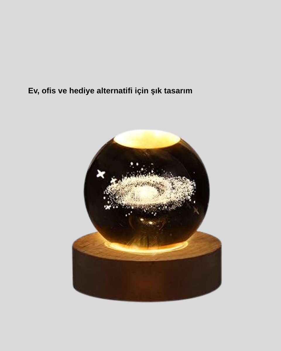 Samanyolu Desenli Kristal Küre Ahşap Standlı Gün Işığı LED Masa Lambası Samanyolu Desenli Kristal Küre Ahşap Standlı Gün Işığı LED Masa Lambası