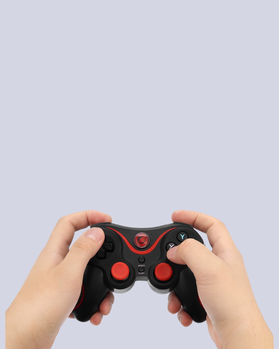 Yüksek Hassasiyetli Kablosuz Oyun Kolu PC ve Mobil Uyumlu Yüksek Hassasiyetli Kablosuz Oyun Kolu PC ve Mobil Uyumlu