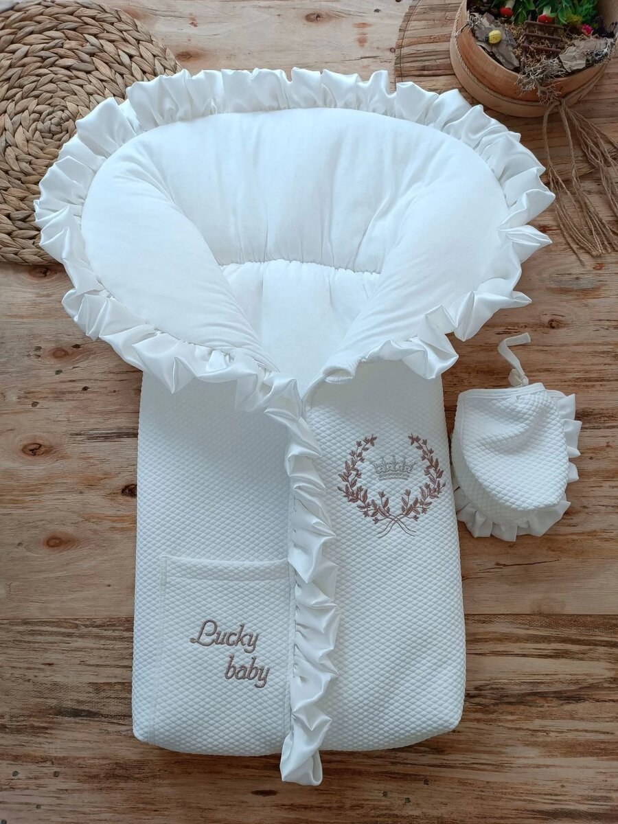 Yenidoğan Ultralüks Fermuarlı Ve Cepli Lucky Turk Nakışlı Bebek Battaniyesi Kundak Ekru