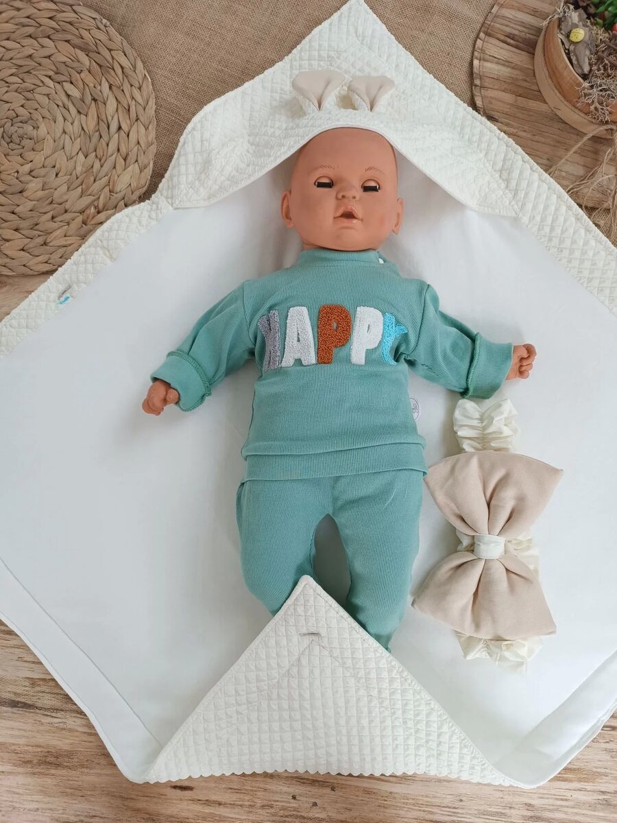 Yenidoğan Kulaklı Şapkalı Düğme Detaylı Fiyonklu Bebek Battaniyesi Kundak Krem Yenidoğan Kulaklı Şapkalı Düğme Detaylı Fiyonklu Bebek Battaniyesi Kundak Krem
