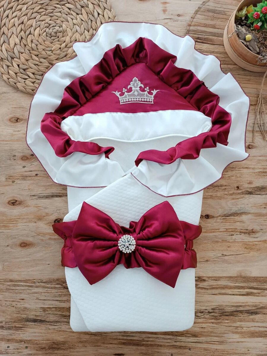 Yenidoğan Mehtap Lüks Kelebek Taç Nakışlı Bebek Battaniyesi Kundak Bordo Yenidoğan Mehtap Lüks Kelebek Taç Nakışlı Bebek Battaniyesi Kundak Bordo