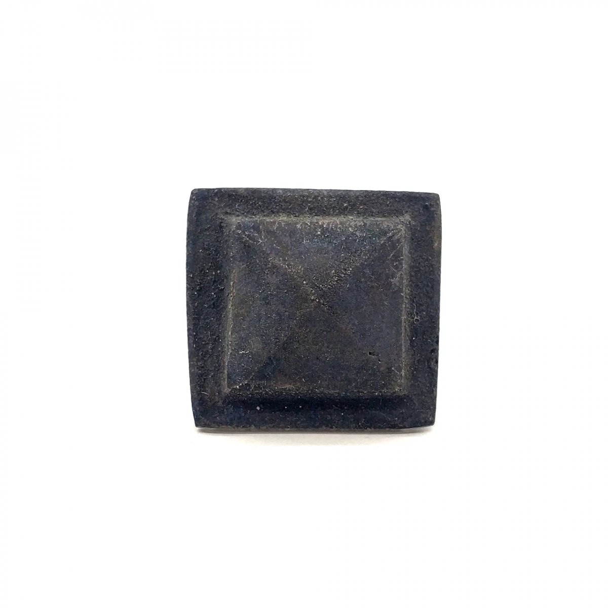 Antika Tarz Dekoratif Pirinç Flanşlı Piramit Kabara - 29 Mm, Oksit Antika Tarz Dekoratif Pirinç Flanşlı Piramit Kabara - 29 Mm, Oksit