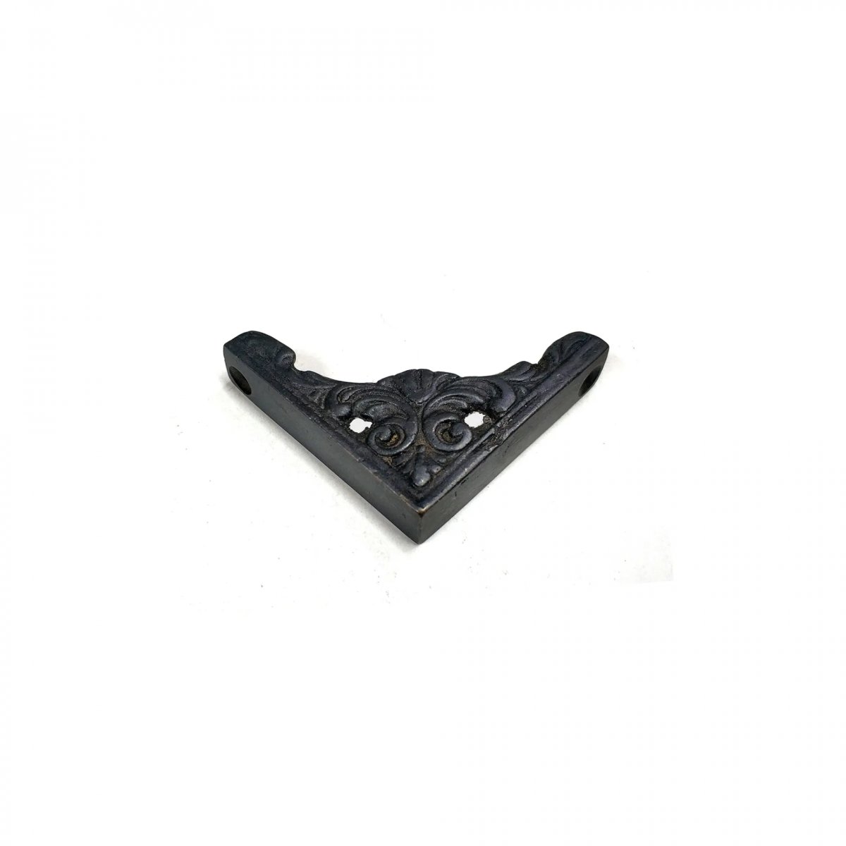 Antika Tarz Dekoratif Pirinç Köşe Süsü - 58x58 Mm, Oksit