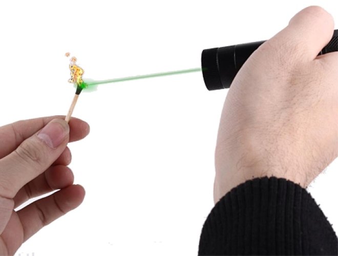 Yeşil Şarjlı Lazer Pointer 2000mw (Yakıcı)