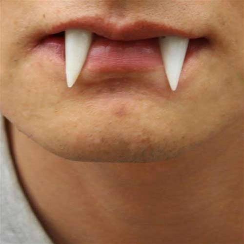 Beyaz Renk Takma Vampir Dişi Korku Dişleri 2 li  (CLZ)