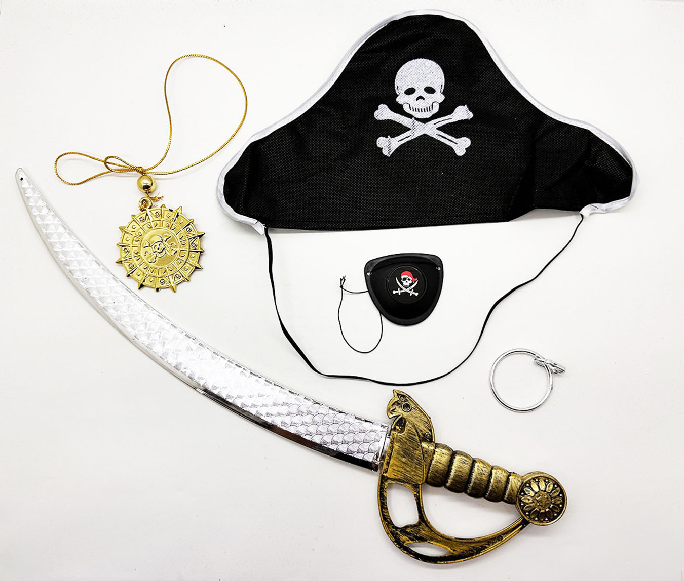 Kaptan Korsan Şapkası Kılıcı Göz Bandı Küpe ve Korsan Madalyonu 5 Parçalık Kostüm Seti (CLZ)