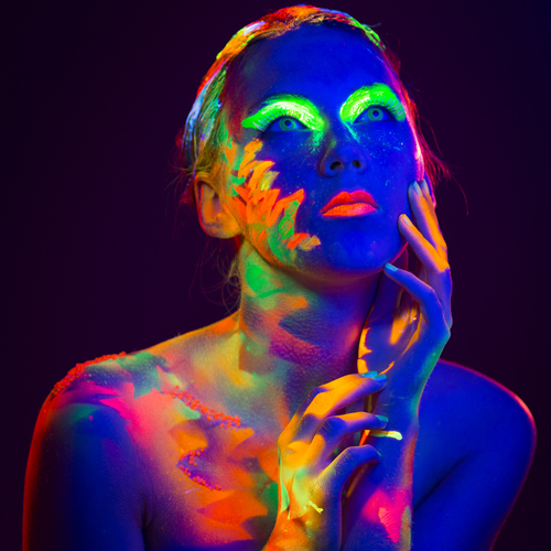 Karanlıkta Parlayan Fosforlu Neonlu Glow Parti Yüz Boyası Vücut Kremi Mor Renk (CLZ)