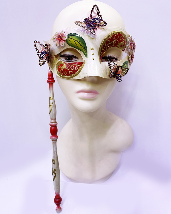 Kırmızı Renk Kelebek İşlemeli Tutmalı Venedik Göz Maskesi 33x17 cm (CLZ)