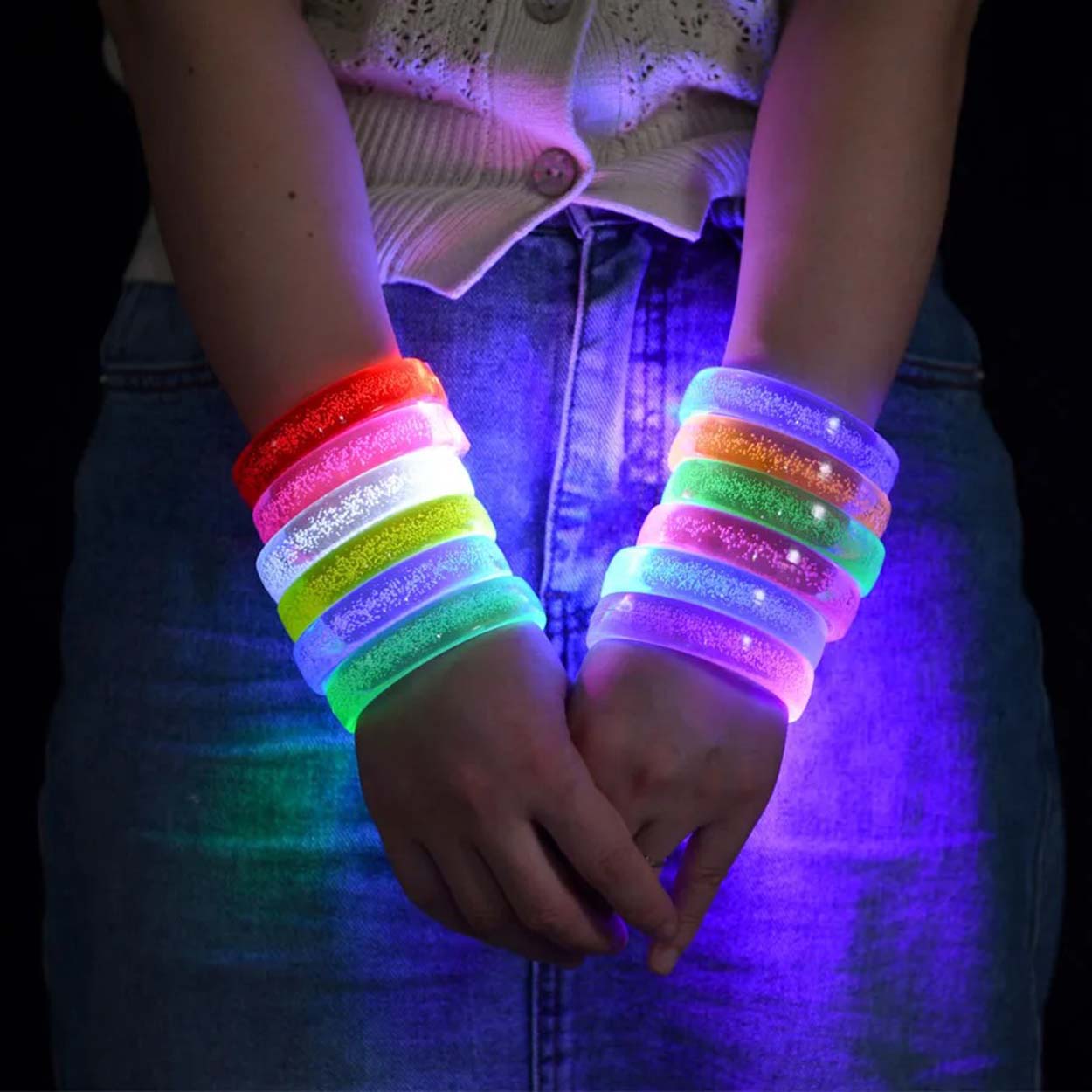 Sarı Led Işıklı Baskı Yapılabilen Pilli Bileklik Bilezik 1,5 cm Genişlik Sarı Led Işıklı Baskı Yapılabilen Pilli Bileklik Bilezik 1,5 cm Genişlik